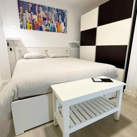 Apartment Encantador En Ayala By Sharingco Malaga